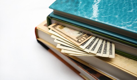 Selling College Textbooks